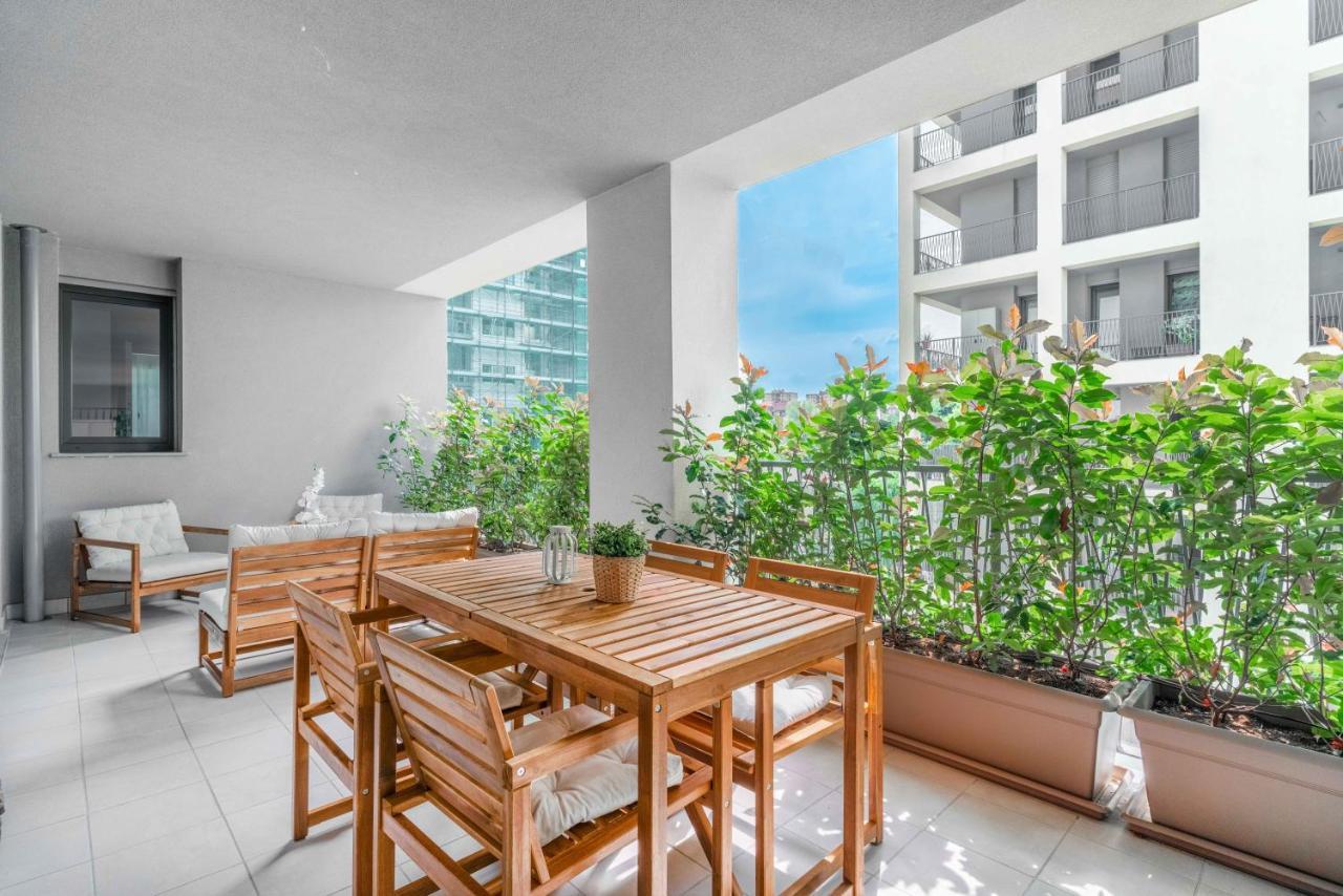 Ferienwohnung Modern With Terrace & Garage By Ndp Rent Mailand Exterior foto