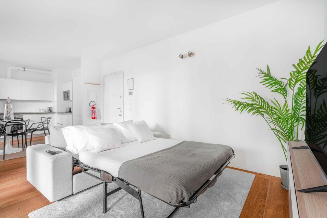 Ferienwohnung Modern With Terrace & Garage By Ndp Rent Mailand Exterior foto
